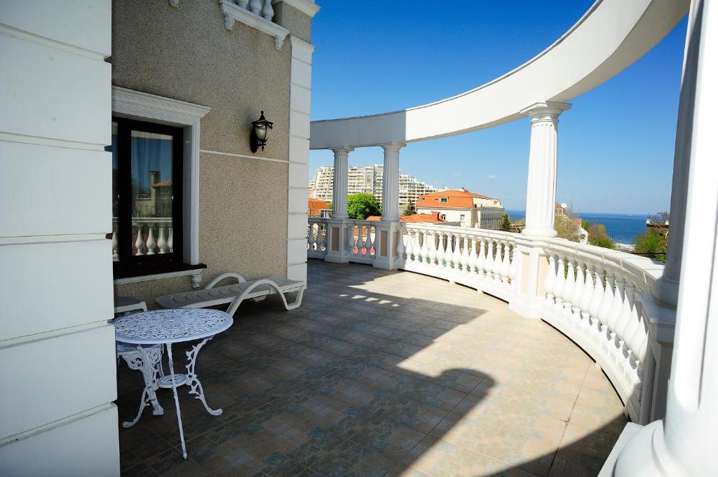 Neapol Hotel 3*
