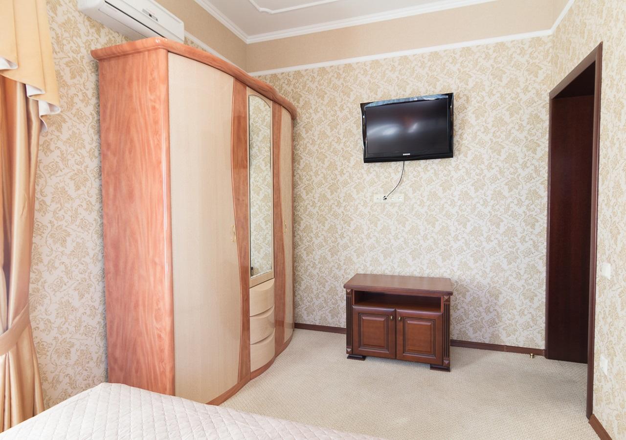 Neapol Hotel 3*