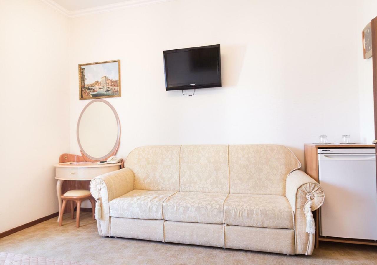 Neapol Hotel 3*